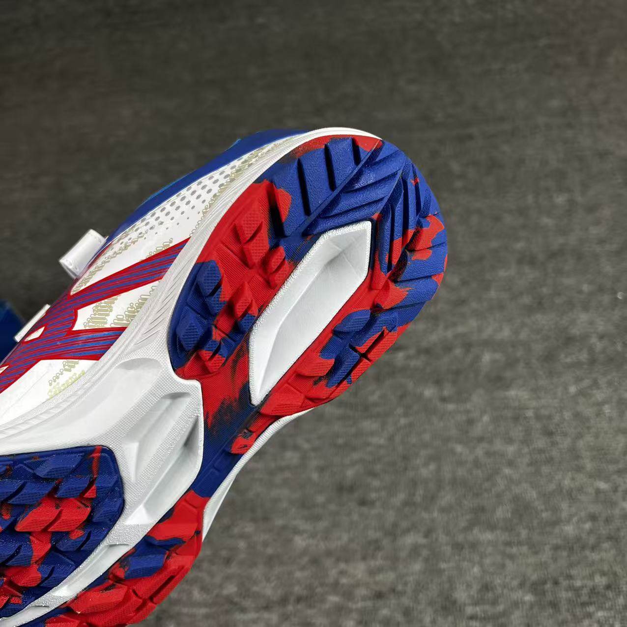 专业棒球鞋垒球鞋时尚防滑耐磨防水轻快比赛训练魔术贴成人青少年,淘宝优惠券,粉丝福利购,淘宝优惠卷