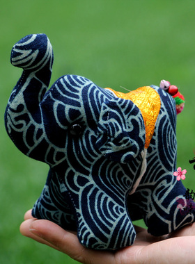 泰国布艺小象公仔摆件旅游纪念品