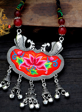 混合材质女刺绣花中长款毛衣链