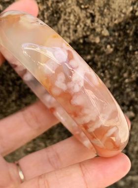 天然冰透红色百搭飘花玛瑙手镯