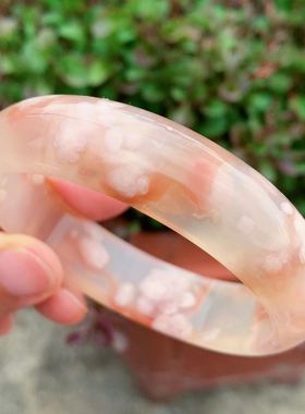 冰透果冻体百搭风转运环玛瑙手镯