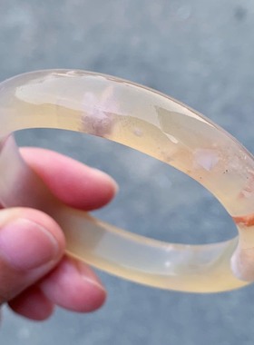 天然冰透黄色细条硬核玛瑙手镯