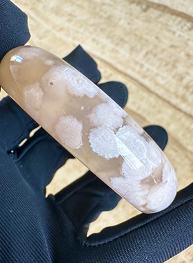 天然冰透百搭飘花水墨玉髓手镯