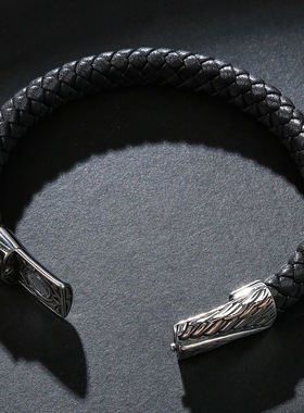 欧美风复古黑色宝剑钛钢磁扣手环