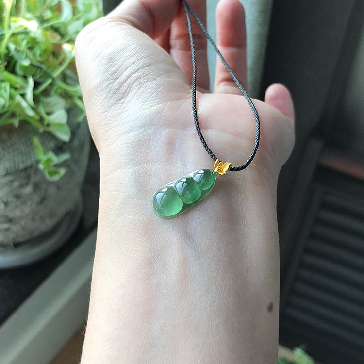 缅甸料 天然A货翡翠福豆子冰种深绿色起胶光小四季豆迷你吊坠证书,淘宝优惠券,粉丝福利购,淘宝优惠卷