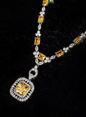 彩宝黄色白色方形吊坠项链时尚气质高雅奢华高级感锁骨链个性颈链