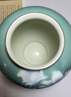 日本回流深川制色绘彩瓷白牡丹纹描金花瓶摆件