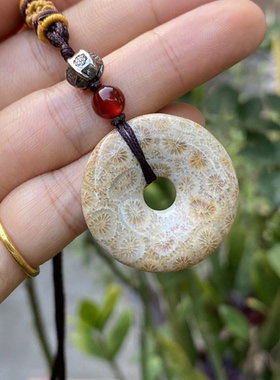 天然台湾珊瑚玉菊花石平安扣吊坠