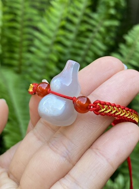 手工编织冰透玛瑙小葫芦红绳手链
