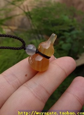 无烧天然玛瑙小葫芦少女款风吊坠