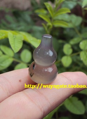 天然原矿无烧绿朱砂玛瑙葫芦吊坠