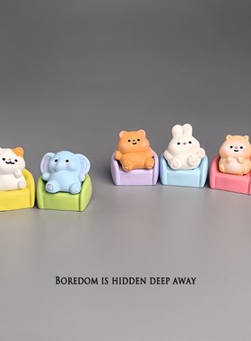 无聊了，摆一堆沙发来坐治愈电脑桌面日式工位办公桌小摆件装饰品