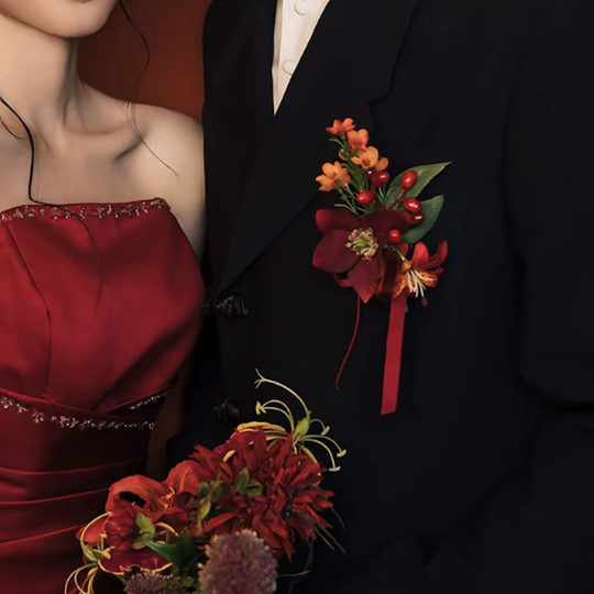 A full set of high-end brooch pins for the bride and groom, groomsmen and bridesmaids, star wedding corsage for the bride