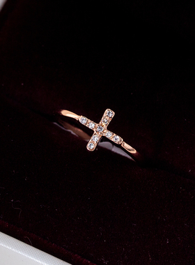 伊泰莲娜丽晶红苹果品牌系列女士十字架戒指结婚指环对尾戒男JZ07