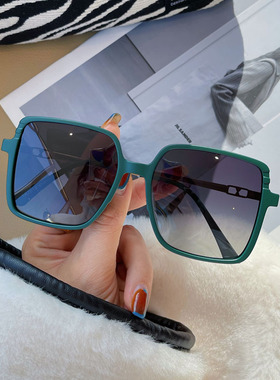 偏光方形复古女防紫外线遮阳墨镜