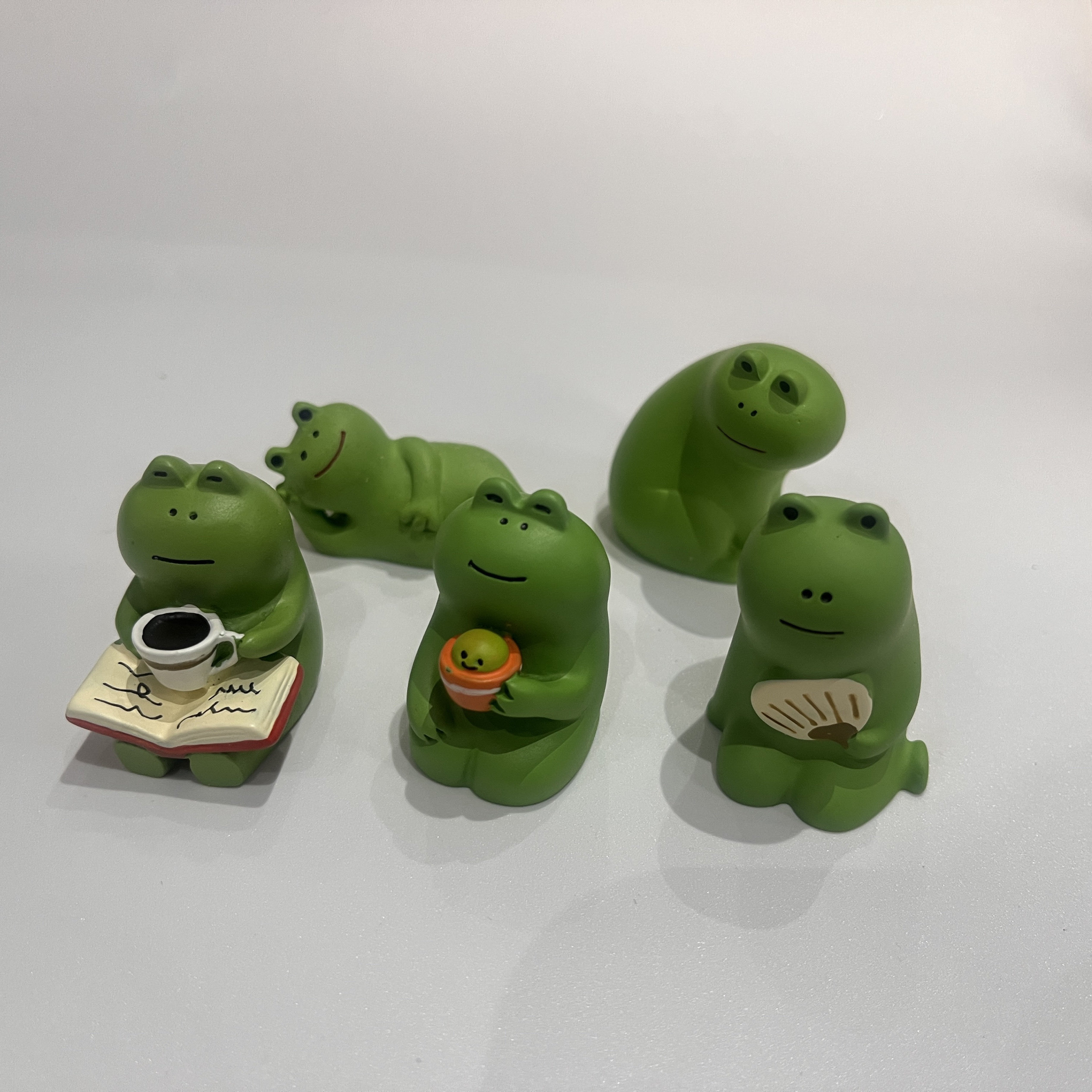 桌面摆件青蛙摇椅可爱拍照治愈小摆件办公桌车载装饰创意解压礼物,淘宝优惠券,粉丝福利购,淘宝优惠卷