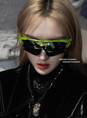 元宇宙镭射机能太阳眼镜未来科技感连身大框滑雪运动骑行护目太阳