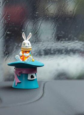 大英博物馆爱丽丝怀表兔子汽车装饰摇头饰品送给女友的生日礼物