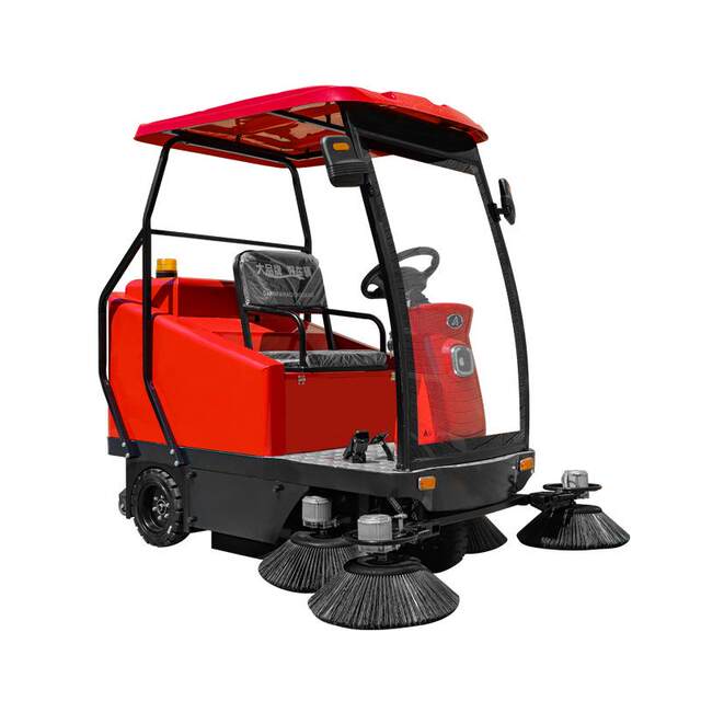 Ride-on electric floor machine has half-protect seal removal 421 closed five-brush sweeper sweeper sweeps dusts, sprinkles water, easy to maintain and high-efficiency dust