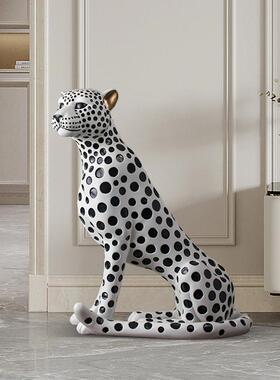 大型金钱豹客厅落地摆件招财创意家居装饰品玄关沙发旁软装
