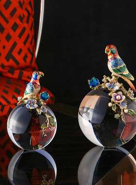 现代轻奢鹦鹉水晶球招财摆件珐琅彩电视柜摆放家居软装装饰品送礼