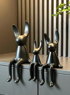 小众创意坐姿长耳兔摆件高级感轻奢客厅电视柜酒柜玄关家居装饰品