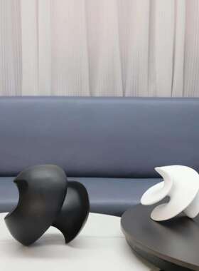 现代简约白色黑色异形摆件旋转扭曲螺旋摆件摆设房售楼处软装饰品