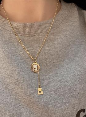 白贝母不锈锁骨网红链毛衣感设计钛钢ins小熊不锈钢项链情侣