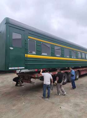老式绿皮车厢制作 一比一铁艺模型道具 商场网红打卡火车拍照摆件