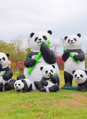 大型熊猫雕塑玻璃钢动物摆件幼儿园售楼处小区园林草坪橱窗装饰品