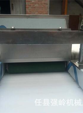 新型冻鲜牛肉剁块机 剁鸡块机 全自动仿手工切鸡肉块机