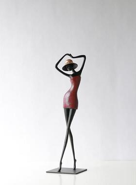 现代轻奢抽象戴帽优雅人物艺术雕塑摆件客厅玄关意式创意软装饰品