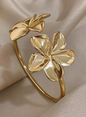 Greatera Stainless Steel Double Flower Cuff Bracelet Bangle