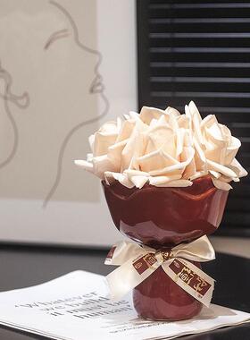 花瓶摆件客厅插花轻奢高档情绪稳定花瓶陶瓷摆件创意手捧花花瓶