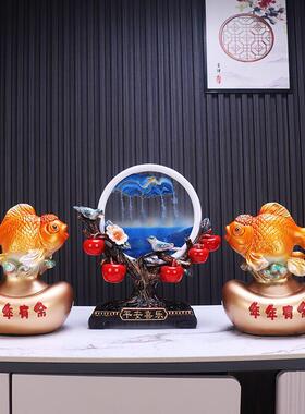 招财锦鲤年年有余办公室金鱼摆件酒柜电视柜家居装饰品流沙画沙漏