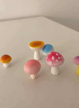 长幻想蘑菇！适用于电脑屏幕，汽车，办公室，压力缓解，桌面装饰