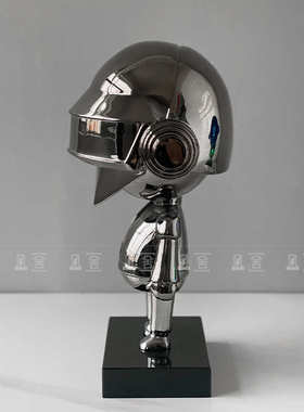 现代简约潮玩机器小兵摆件样板房客厅儿童房电视柜玄关桌面装饰