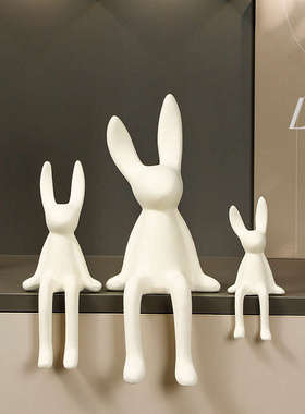 兔奢客厅装饰品创意电视柜轻酒柜高档坐姿耳红卡通 摆件玄关网长