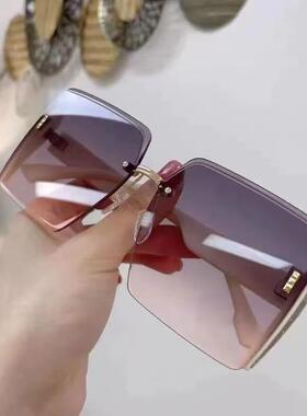女式墨镜女款2026新款新款时尚无框女款太阳镜抖音直播女士网红同