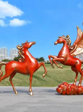 2026新年迎春雕塑骏马造型美陈装饰商场公园游乐园玻璃纤维摆件