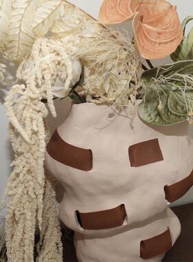 现代简约不规则几何花瓶花器皮革洞穴花瓶样板房软装桌面陈设组合