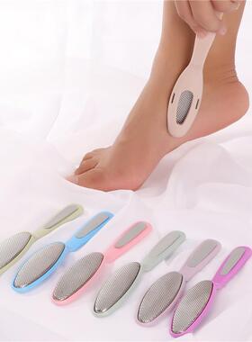 A comfortable at-home foot care tool for removing dead skin