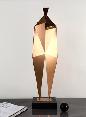 新款直销北欧现代简约抽象人物创意客厅软装饰品摆设黑色轻奢金属