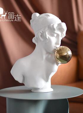 北欧现代简约金色蓝色吹泡泡少女孩雕像艺术摆件轻奢雕塑软装饰品