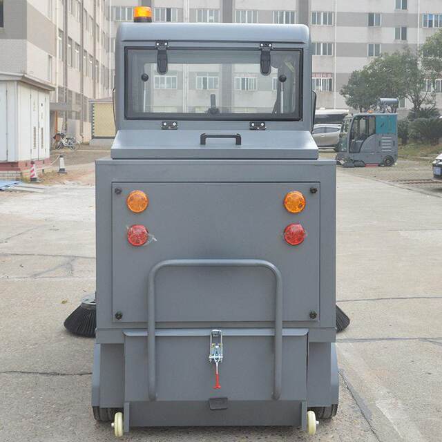 ຮູບແບບ cannon sweeper ສຸຂາພິບານອຸດສາຫະກໍາ Changsha ສໍາລັບທໍາຄວາມສະອາດຖະຫນົນໂຮງງານແລະຫ້ອງໃຕ້ດິນຂີ່ sweeper ມີຫົວແປງຫຼາຍ