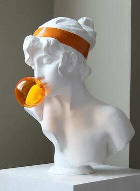 留连粉色吹泡泡女孩法式艺术感潮玩摆件树脂人像白色雕塑雕像大号