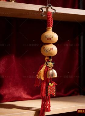 檀木葫芦彩绘刻画鞭炮挂饰木雕创意汽车挂件厂家直销送礼景区