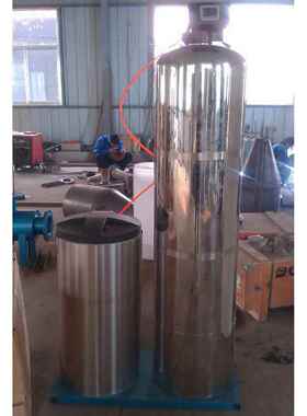 厂家定制款全自动软化水设备 活性炭软水器