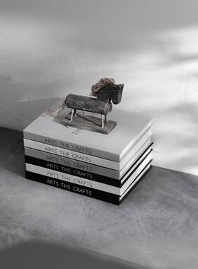 精装英文彷真书摆件样板间书房书柜轻奢软装饰品ARTS展厅假书道具