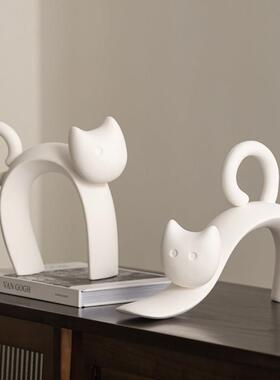北欧风格陶瓷猫摆件 巢派创意客厅电视柜装饰品